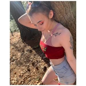 Meet your Posher, Karlie